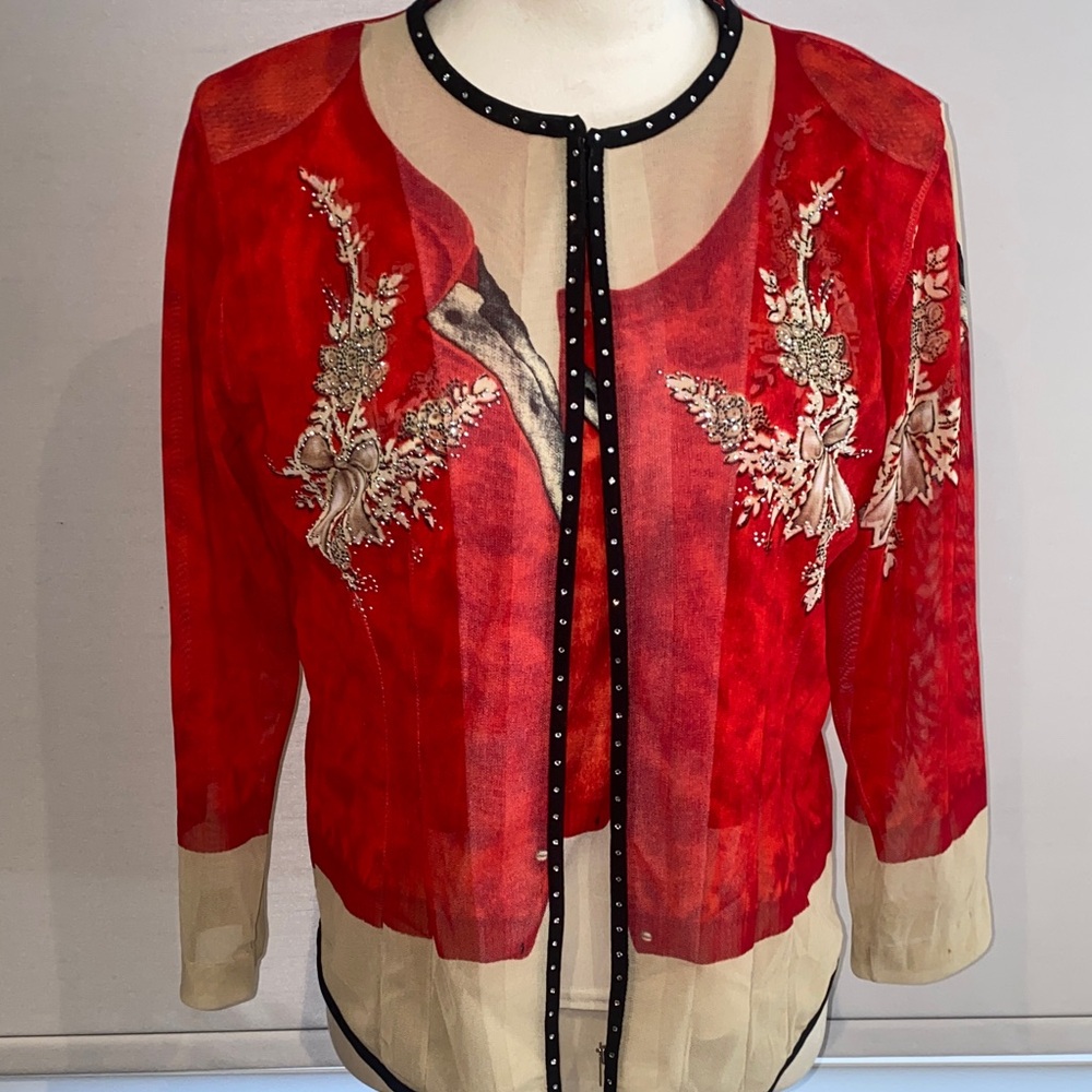 Red Embroidered Women's TWIN SET. Size LARGE.